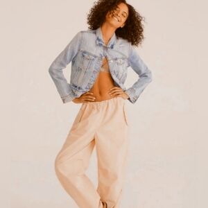 Aeropostale cream parachute pants, size Medium, Retail $59